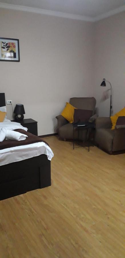 Ira & Vaso'S Guest House Borjomipark ภายนอก รูปภาพ